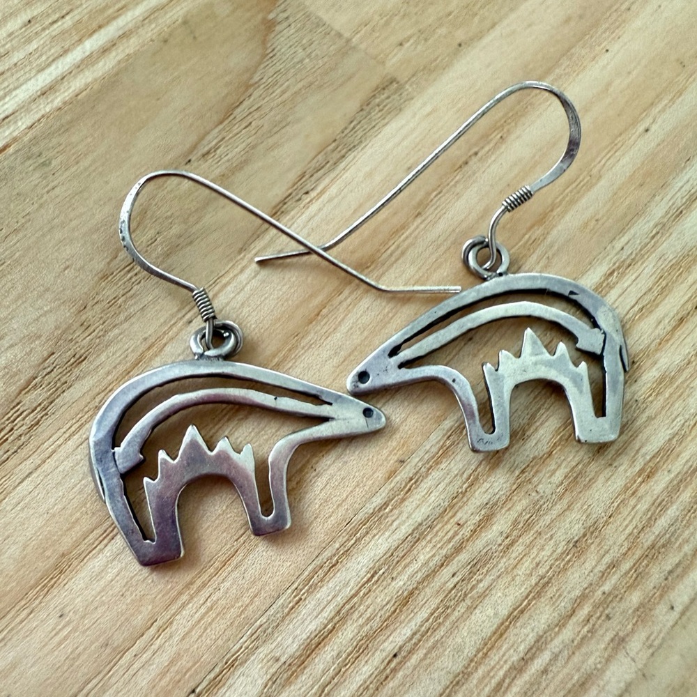 Native American 925 Sterling silver southwestern bear earrings signed GS
